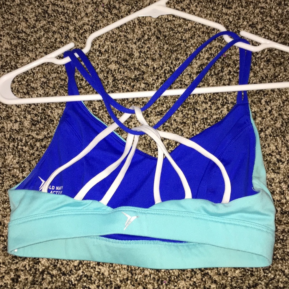 Old navy crisscross sports bra